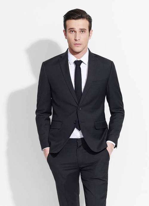 王梓轩 插画与概念设计总监